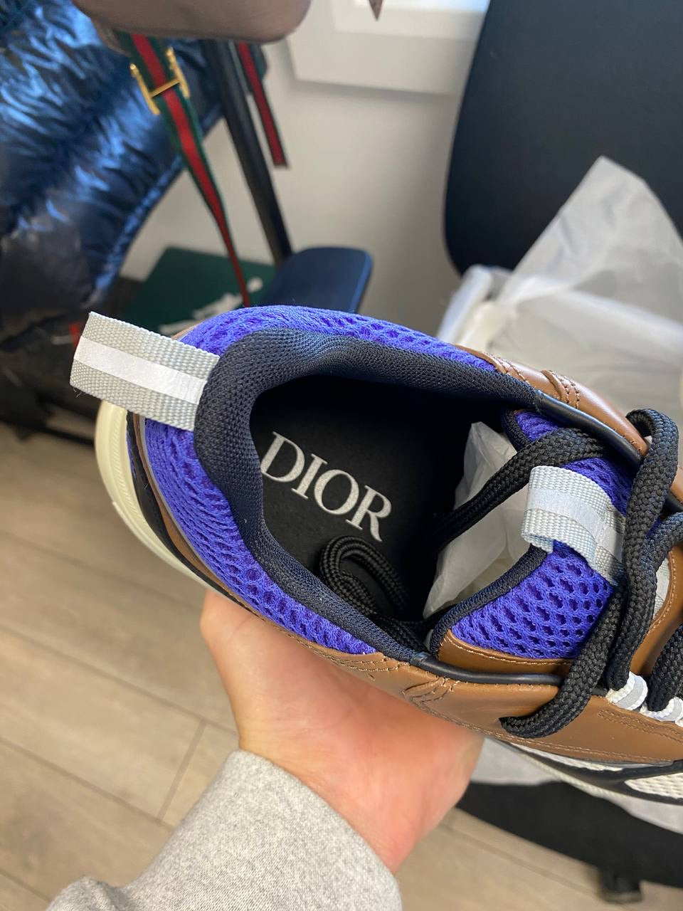 Dior B22